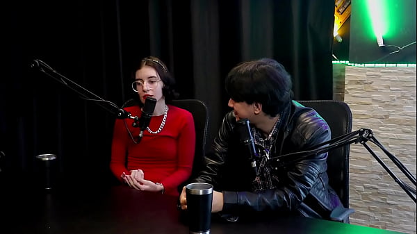 Play MP4 - Se quer dar&comma; facilite&excl; Teve um perseguidor&comma; recebeu nudes&comma; foi morar com ela e viraram namorados - Yastrixx & Dixon &lpar;WATCH ON&colon; SHEER&sol;RED&rpar;