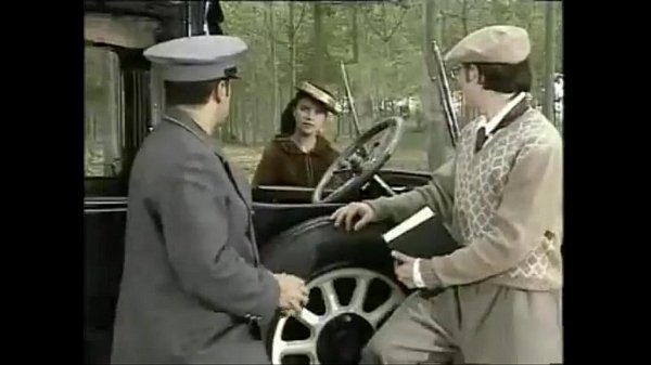 Play MP4 - ItalianOrgyInTheCar