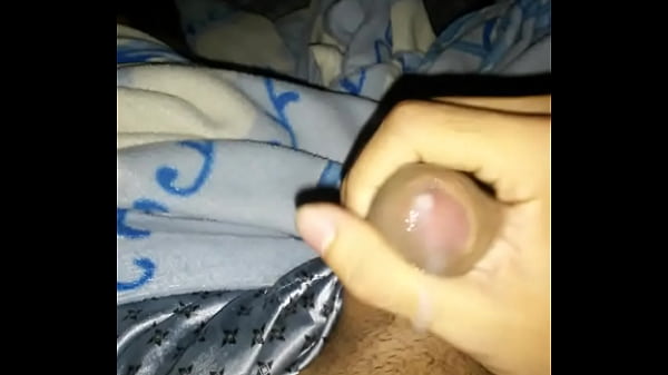 Mais uma gozada do novinho safado