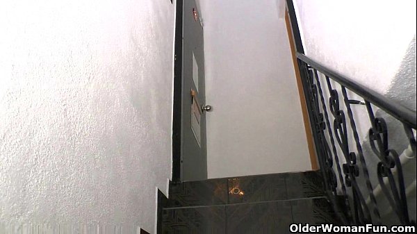 Play MP4 - Work is done it is time for fun