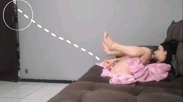 enteado flagra madrasta enfiando todoconsolono cuzinho