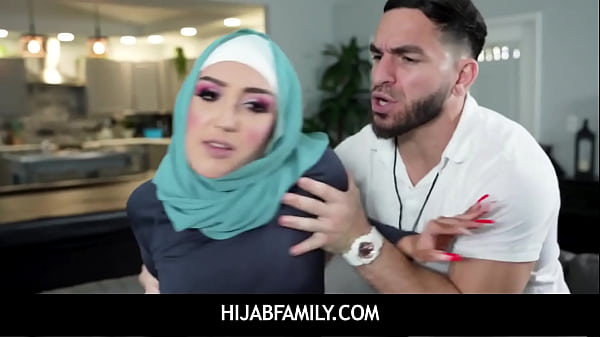 HijabFamily Sexy babe_got fucked by her Gym Trainer Violet Gems