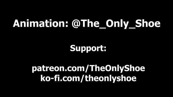 Красотка обожает большие дилдо 