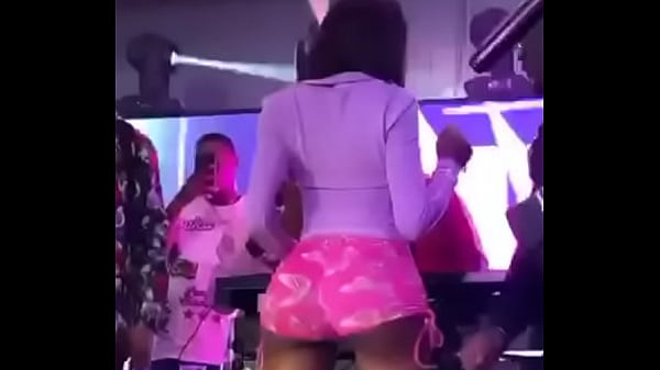 Asian doll twerking