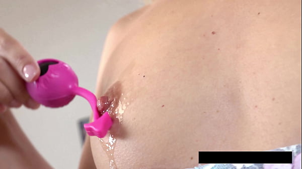 Nonton Sliding On Glass With Lucky Bee By Wet And Puffy thumbnail