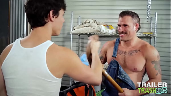 TRAILERTRASHBOYS Hunky Man Fucks Adorable Jock 