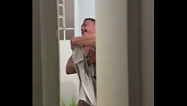 Neg&atilde;o Cheio De Leite, Esvaziou O Saco No Meu Cuzinho&rsquo; thumbnail