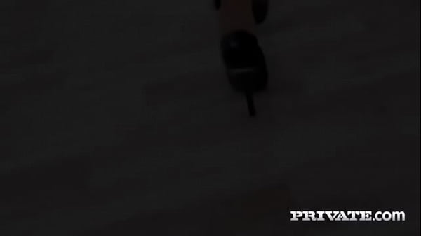 Nonton Freya Dee Enjoys Two Black Stallions thumbnail