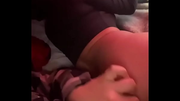 Play MP4 - Una clavada Despu&eacute;s de embarrar tamales