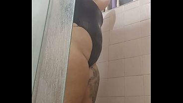 Casada conservadora gravando v&iacute_deo escondido no banho