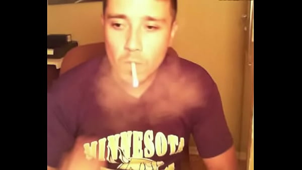 Chileno hetero mostrando verga y culito peludo 