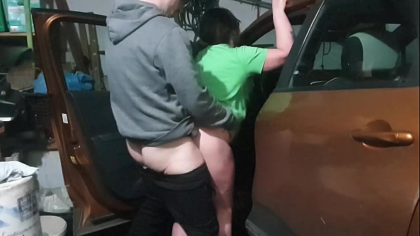 Play MP4 - Amateur Car Sex