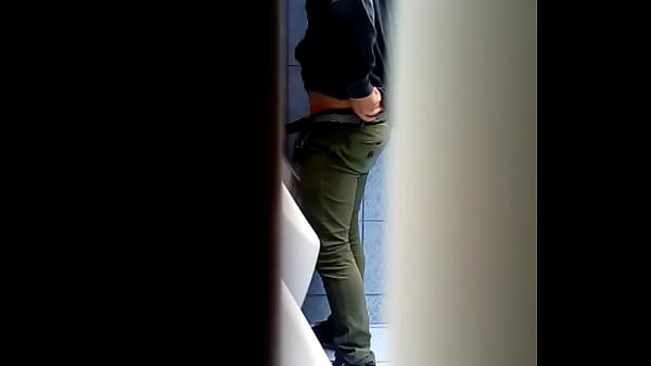 Play MP4 - espiando en bathroon 5