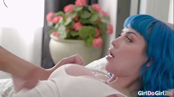 Play MP4 - My super hot roommate is nude and now Im getting in the mood