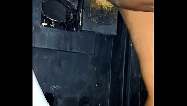 Nana diaba leva a amiga pra fuder na festa 