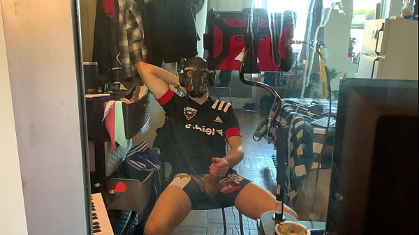 Play MP4 - Big bad Wolf and His big hung DICK