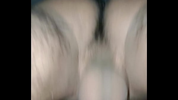 Disfruta de mi vergota dentro de ella 