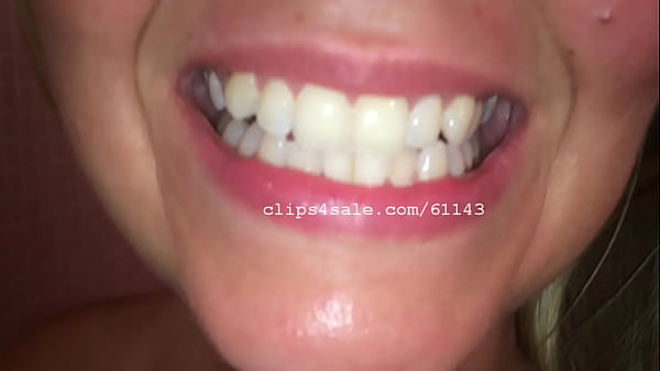 Play MP4 - Mouth Fetish - Diana's Mouth