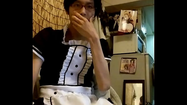 【尻叩き】　メイド女装　【化粧】 