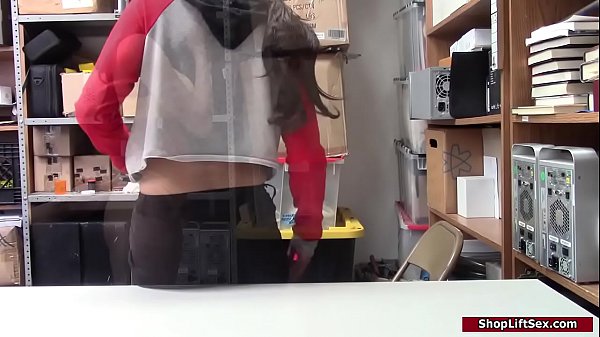 Hot latina fucks officer to avoid cops