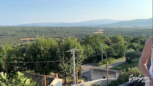 Nonton Maya, Magnifique Coquine, Se Coince Entre Deux Queues thumbnail