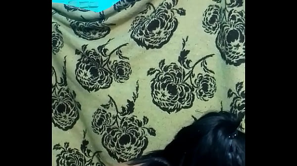 Mi amiga me da con el dildo y aritz se la coge