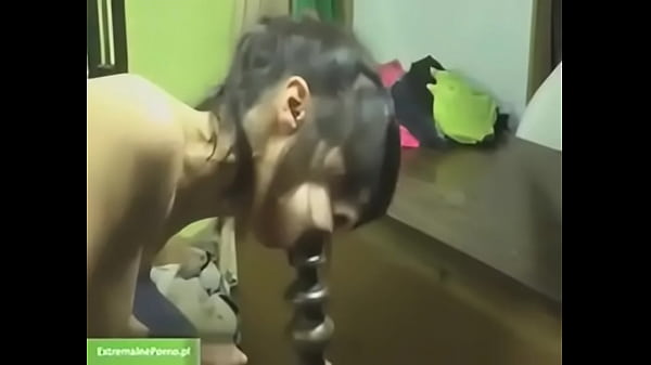 DRILL_Dildo inanus and put baseball bat in pussy