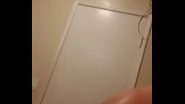 Cam girl gets freaky 