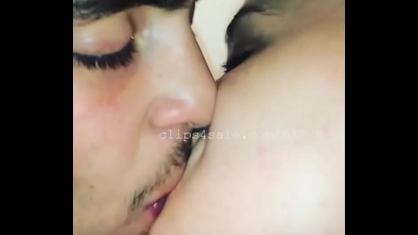 Play MP4 - Best hot&comma; sexy and lovely kiss ever