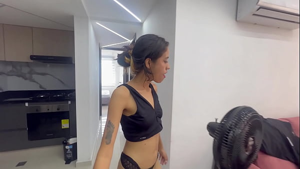 Nonton No Hermanastro No Me Quites La Camisa, Porque No Tengo Nada Debajo De Ella!! thumbnail