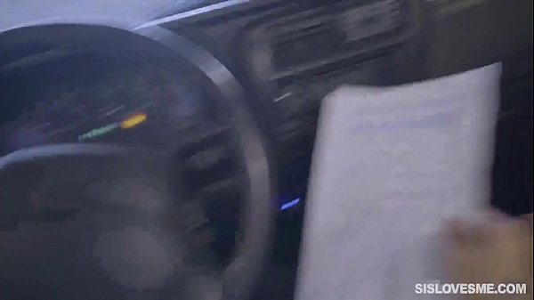 Play MP4 - Stepsis &lpar;Nicole Rey&rpar; blackmailed by horny stepbro