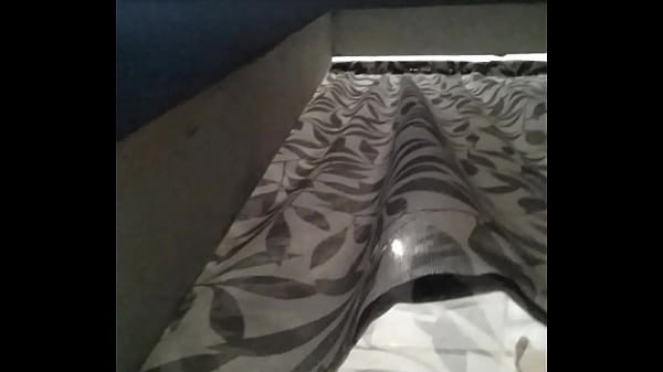 Play MP4 - Cu&ntilde;ada en la ducha