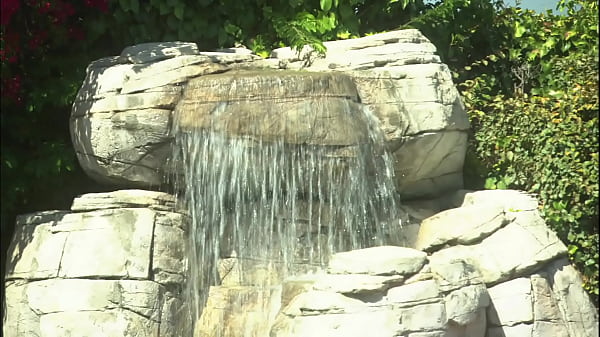 Nonton Lezley Zen Cunnilingus thumbnail