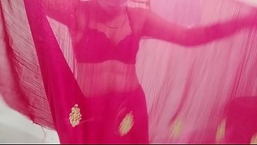 Shikha bhabhi ne chudwane ke baad saari pahni