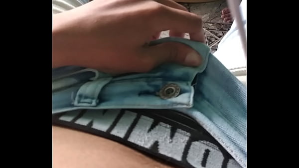 Comendo vizinha emcima do telhado