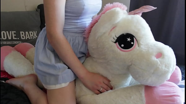 Play MP4 - Humping My Unicorn