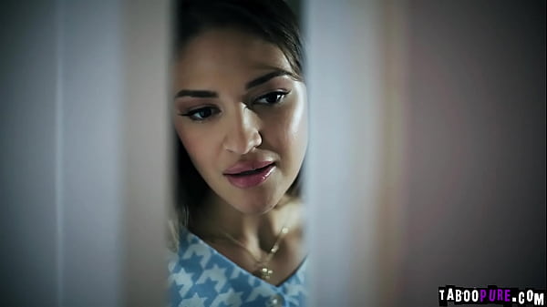 Lesbian fuck sesh with maya and gizelle