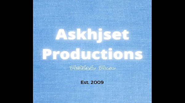 Play MP4 - Erotic Thigh Fucking&colon; Starring Leather Thorns &lpar;Widescreen Version&rpar;- Preview