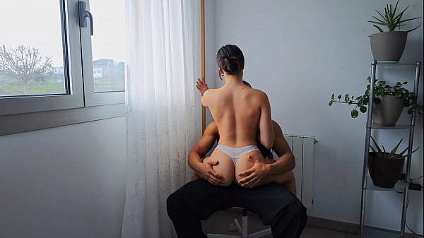 Play MP4 - Mi Secretaria Caliente Me Sorprende Con Un Striptease Y Tenemos Sexo Salvaje En La Oficina