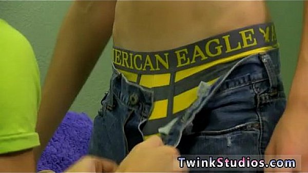 Free gay porn tube emo Jacobey London loves to keep his hook-ups 