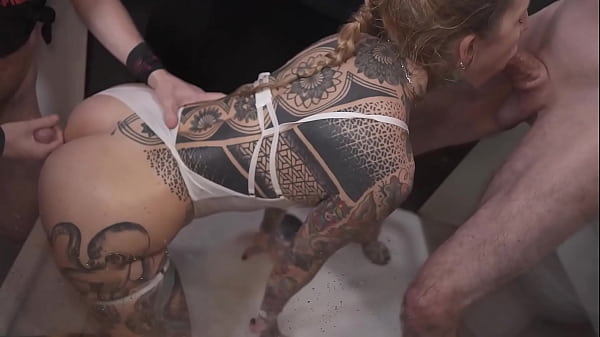 Ggg John Thompson - Tattooed German Pissing Slut thumbnail