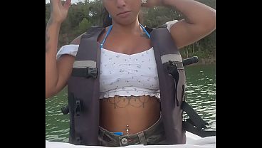 Nonton Dirty Playing On The Jetsky- Yasmina Khan thumbnail