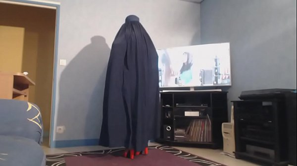 Play MP4 - musulmane bien charger sous sa burka