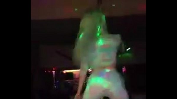 xheni strip lorenco club