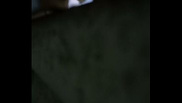 Quay l&eacute;n em nữ b&ecirc;n đ&agrave;i 