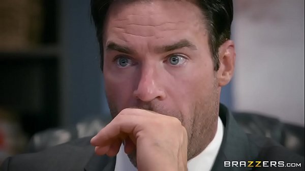Play MP4 - Brazzers - &lpar;Valentina Nappi&rpar; gets a hardcore office fucking