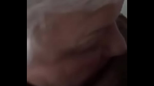 Play MP4 - White old suckin young cock