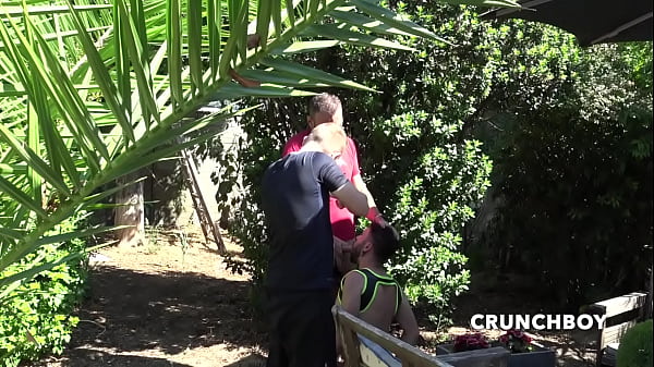 Soumis Dos&eacute; Par Deux Mec Pour Un Tournage thumbnail