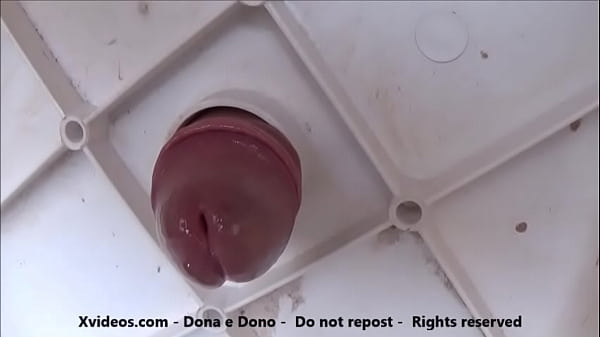 Play MP4 - Glory hole caseiro - Cogumelo vermelho gozando