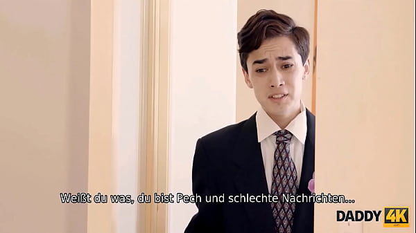 Play MP4 - DADDY4K&period; Das zierliche M&auml;dchen ist nicht ver&auml;rgert&comma; wenn es mit dem Schwiegervater fertig wird
